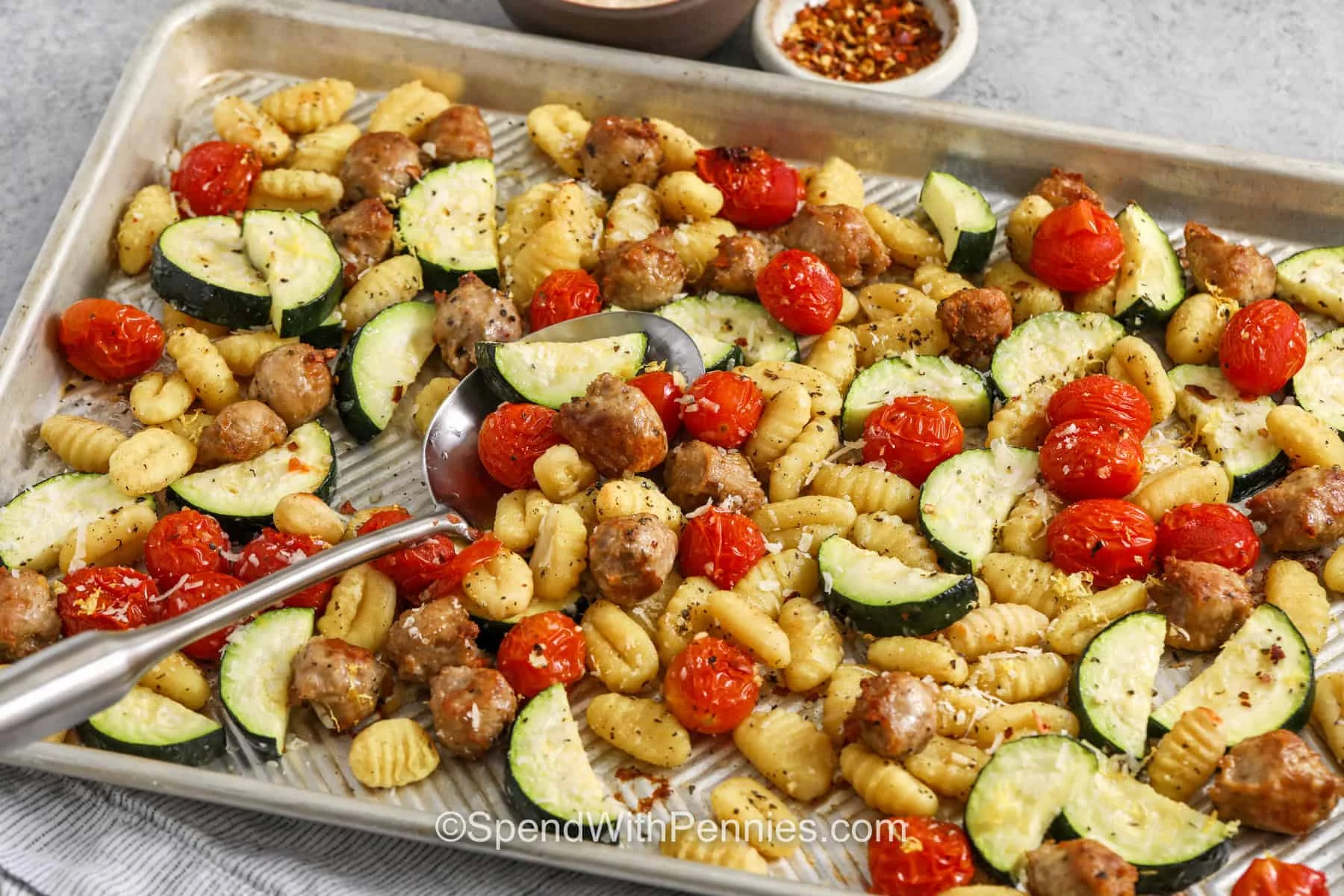Gnocchi Dourado com Linguiça